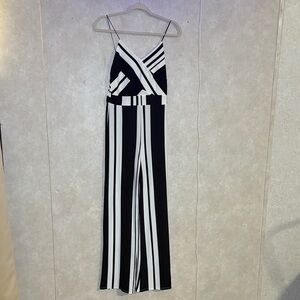 New 🖤🖤Elegant Striped Jumpsuit